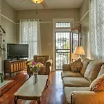 Walk To River, Tram & Zoo: Classic Nola Home!