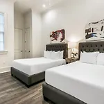 1 And 2 Bedroom Private Steps Away From French Quarter Aparthotel 5*