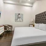 1 And 2 Bedroom Private Steps Away From French Quarter Aparthotel 5*