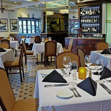 Hotel Club Wyndham Avenue Plaza