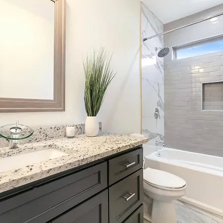 Holiday home Brand New Luxury 5miles To French Quarter New Orleans