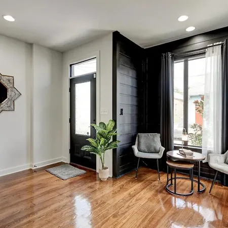 Onyx Apartment *