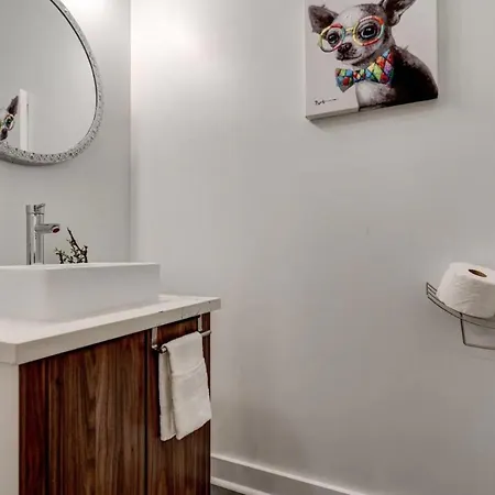 Onyx Apartment *