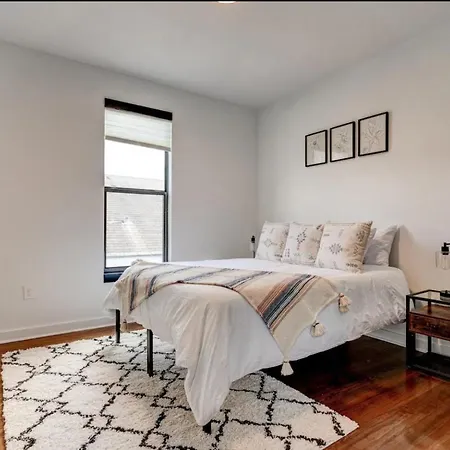 Onyx Apartment *