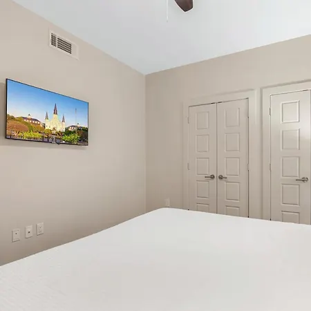 Apartment Modern 1br In California Building