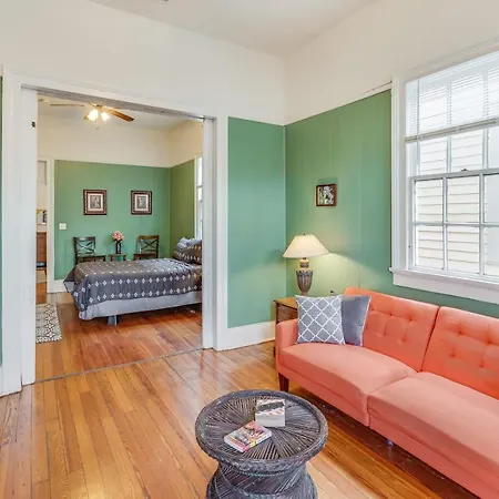Cute And Cozy 2bd Steps From St Claude Avenue *