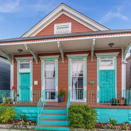 Cute And Cozy 2bd Steps From St Claude Avenue Apartment