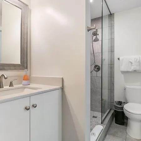 Mardi Gras Condos-nola's 4br Elegance
