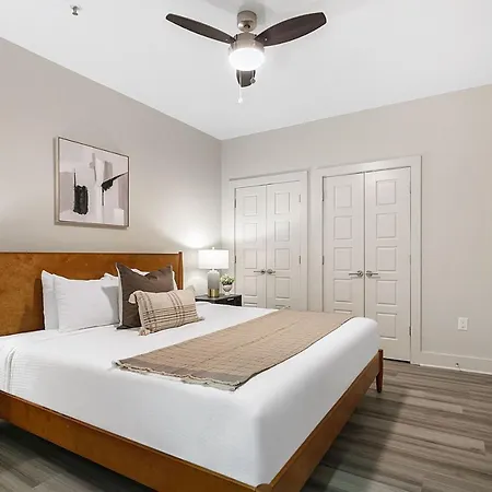 Mardi Gras Condos-nola's 4br Elegance *