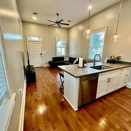 Apartment Garden District Getaway