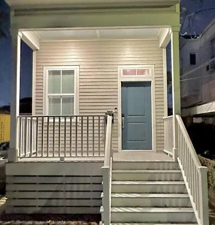Garden District Getaway Apartment New Orleans