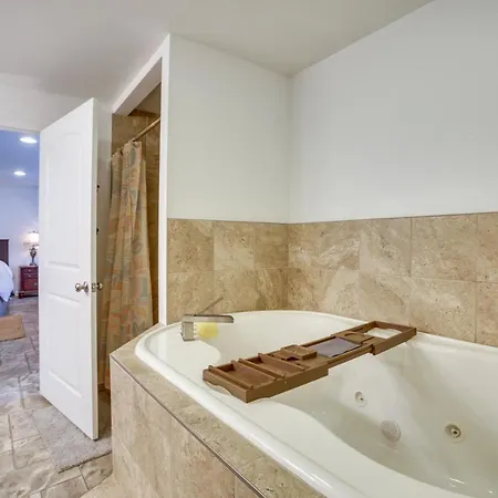 7 Mi To French Quarter Nola Abode With Theater New Orleans