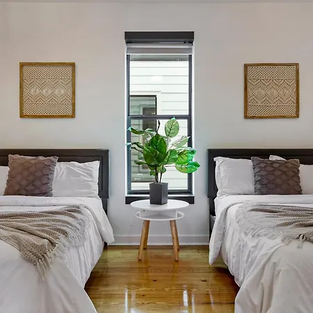 Equator 3 Bedroom Rooftop Holiday home *