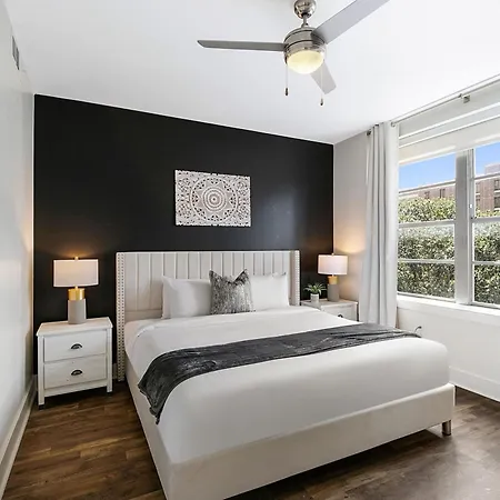 Apartment Mardi Gras Condos-nola's 4br Elegance *