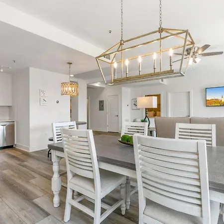 Mardi Gras Condos-nola's 4br Elegance New Orleans