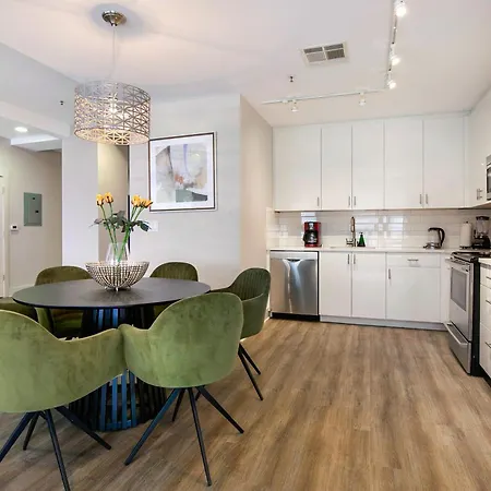 Mardi Gras Condos-nola's 4br Elegance