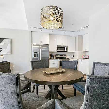 Apartment Mardi Gras Condos-nola's 4br Elegance