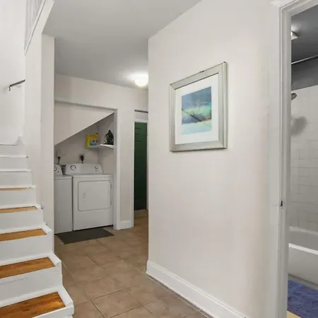 Apartment Gorgeous Backyard Pool 2bd Midcity Retreat