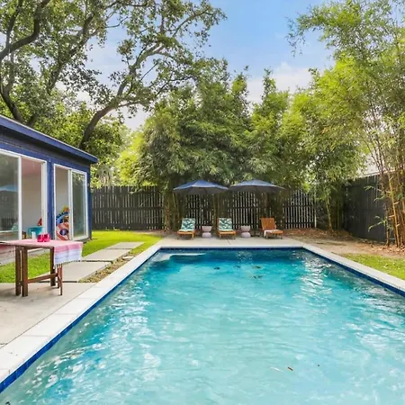 Gorgeous Backyard Pool 2bd Midcity Retreat New Orleans