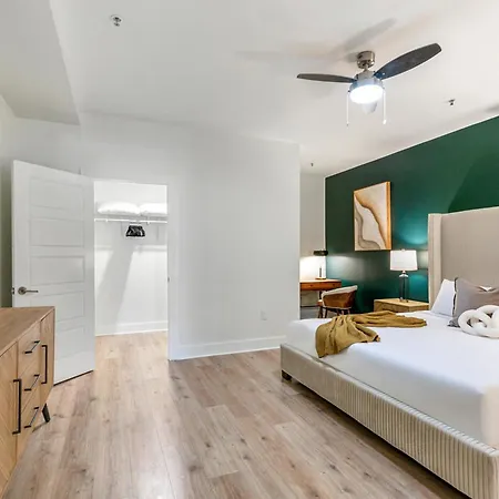 Apartment Spacious 4br In