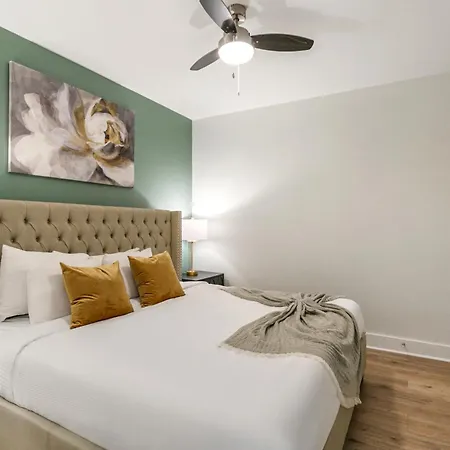 Spacious 4br In Apartment