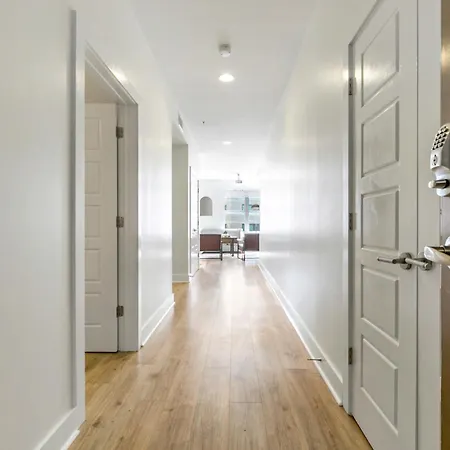 Apartment Spacious 4br In