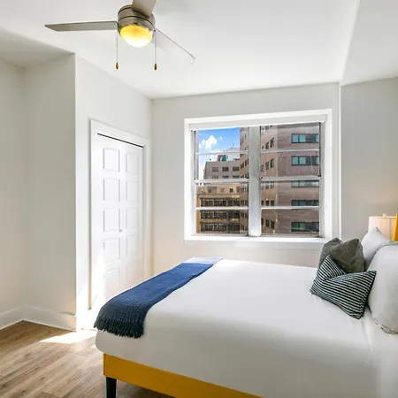 Apartment Spacious 4br In *