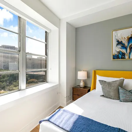 Spacious 4br In Apartment New Orleans