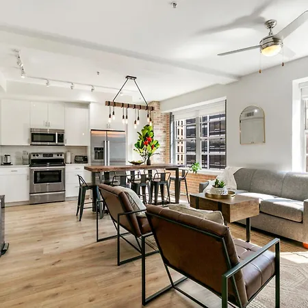 Spacious 4br In Apartment