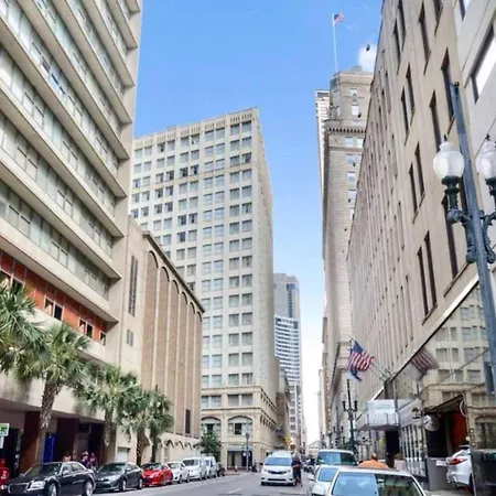 Charming In Nola * New Orleans