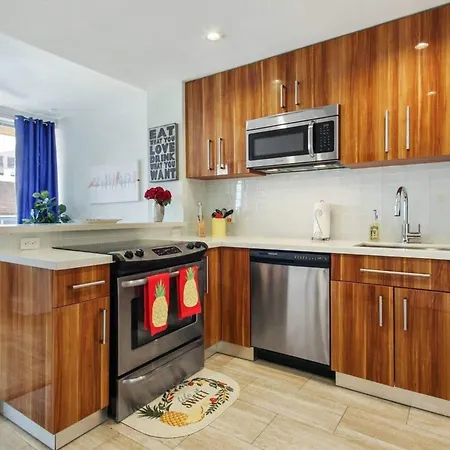 Charming In Nola Apartment