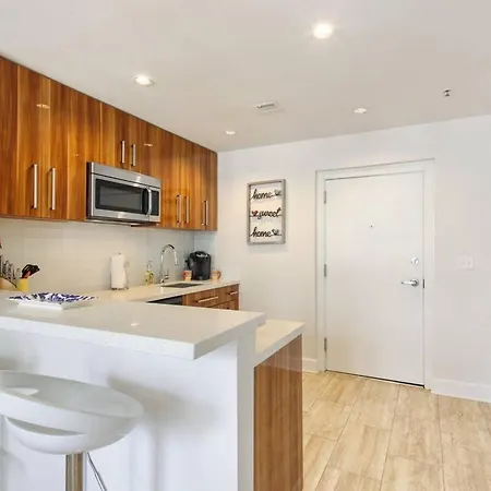 Charming In Nola Apartment