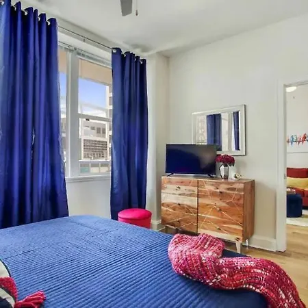 Blissful View With Small Rooftop Pool And Gym Near French Quarter, Seanger, Super Dome, Restaurants, Casino And More