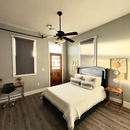 Oasis Cozy Near French Quarter *