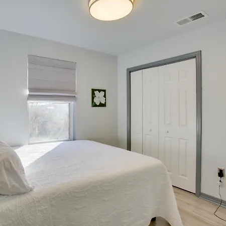 6 Mi To Smoothie King Center In Apartment *