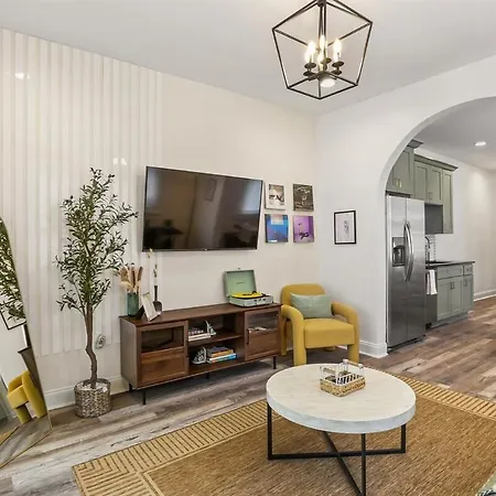 Moss And Magnolia Elegant 3 Mins To Superdome And Cbd Holiday home *