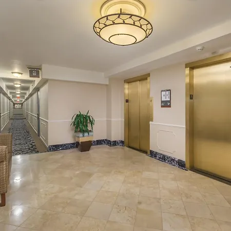 Hotel Club Wyndham Avenue Plaza New Orleans