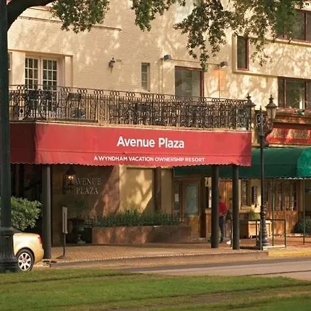 Hotel Club Wyndham Avenue Plaza 3*