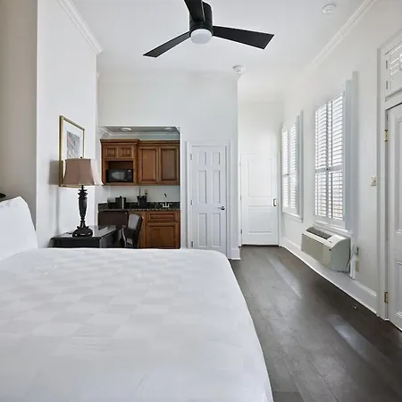 Hotel The Streetcar Historic New Orleans