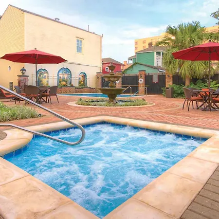 Hotel Club Wyndham Avenue Plaza 3*