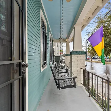 Game & Patio - Walk To French Quarter Holiday home New Orleans
