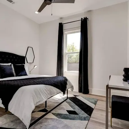 Mid-city Retreat W Superdome Views & Balcony *