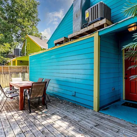 Holiday home Fenced Patio - Walk To Treme