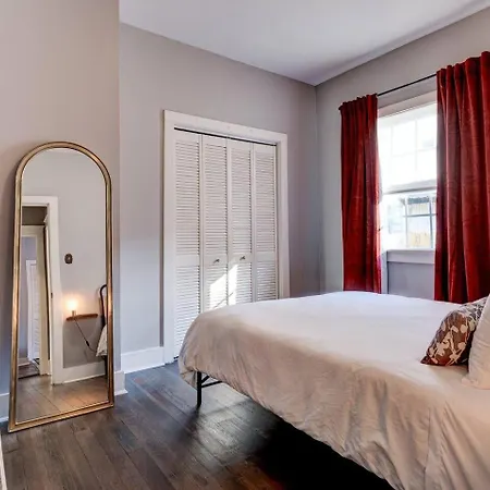 Uptown Retreat - 3br & Chef's Kitchen Holiday home *