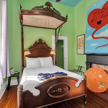 Bright Retreat W Private Balcony & Garden Views 3* New Orleans