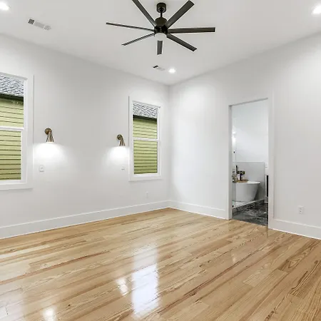 The Royal Haus Nola 3 Bed Beauty Holiday home New Orleans