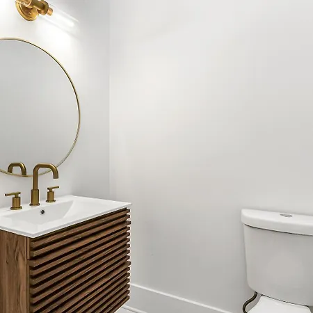 The Royal Haus Nola 3 Bed Beauty Holiday home *