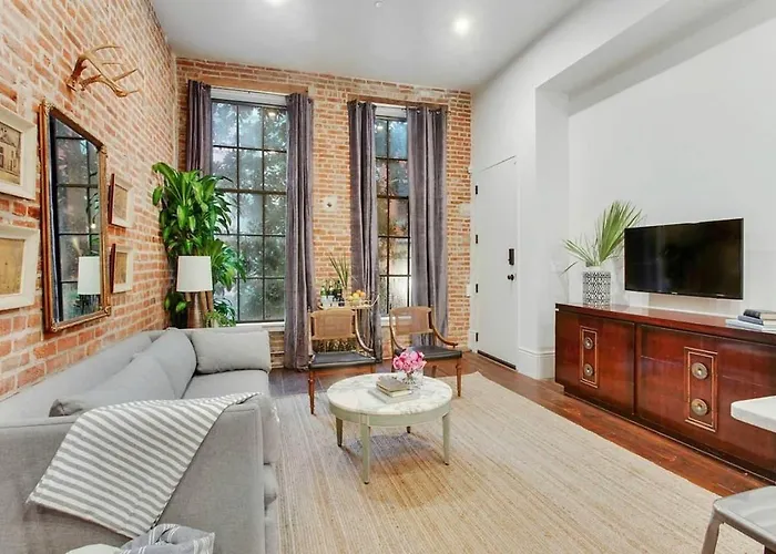 4-Br Hotel Suite Near Bourbon St