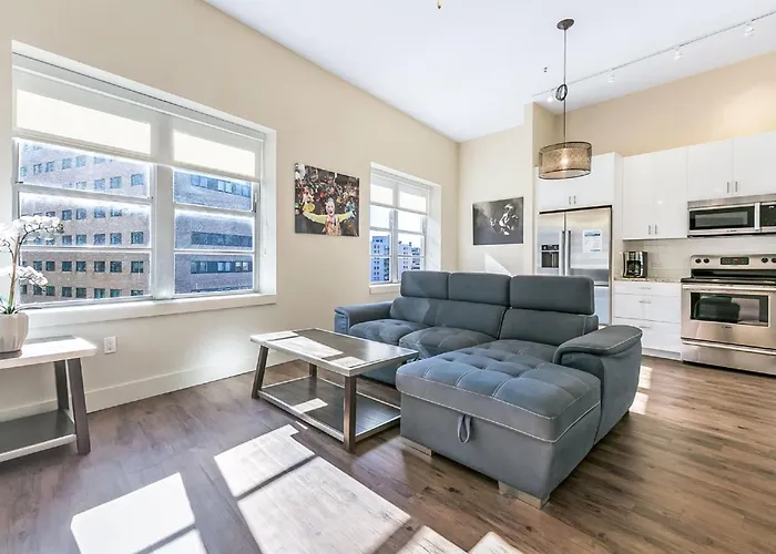 Stylish 1-Bed Condo Just Moments Away From The Charming French Quarter