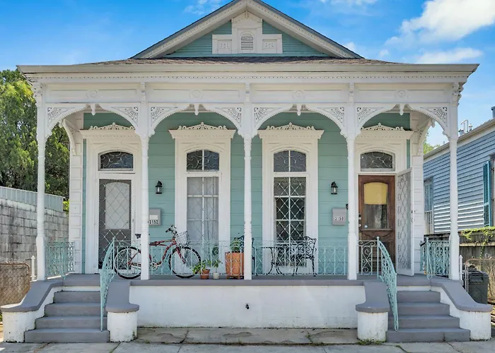 Classic Bywater Shotgun Suite Great Location In New Orleans